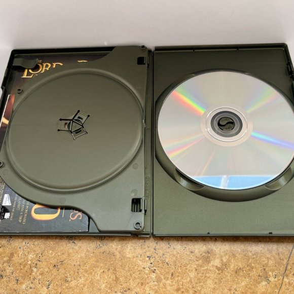 Lord of the Rings: Fellowship of the Ring (DVD 2001 Widescreen) (2 Disc Box) - Picture 6 of 7